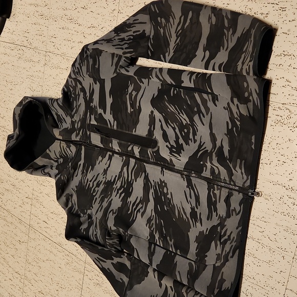 Nike Tech Camo Full Zip Sweater - Picture 2 of 8